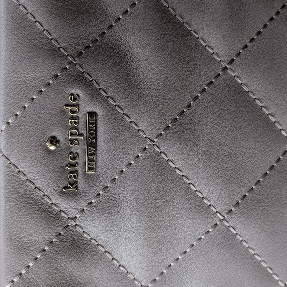 Kate Spade Quilted Leather Gray Crossbody With Gold Hardware. EUC - Picture 7 of 11